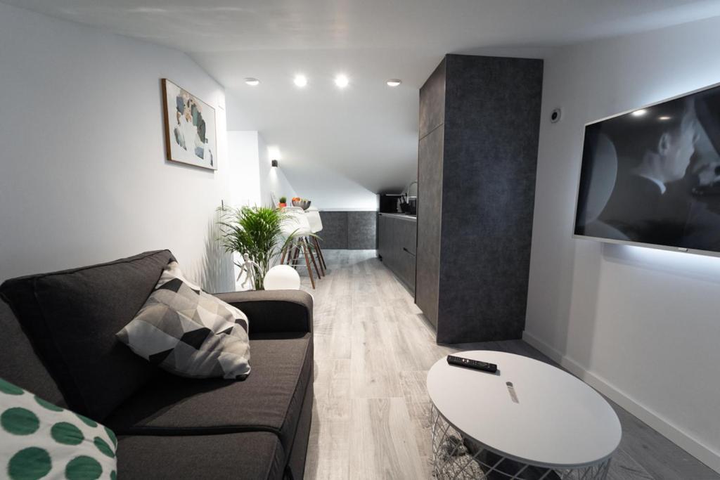 Buhardilla Comillas Beach En Primera Linea De Playa, Wifi, Netflix Ngoại thất bức ảnh