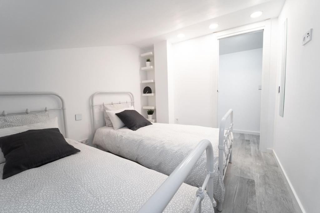 Buhardilla Comillas Beach En Primera Linea De Playa, Wifi, Netflix Ngoại thất bức ảnh