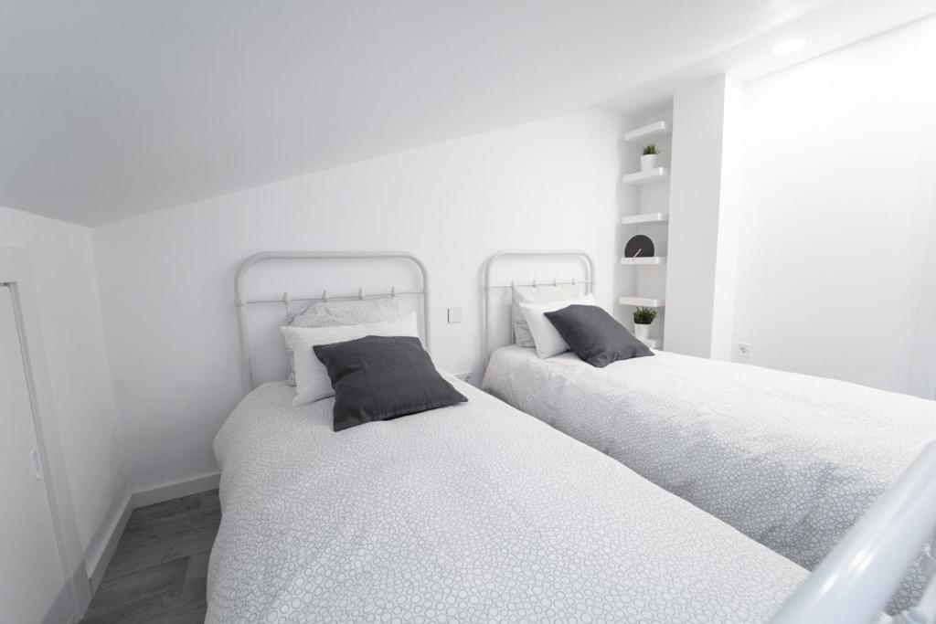 Buhardilla Comillas Beach En Primera Linea De Playa, Wifi, Netflix Ngoại thất bức ảnh